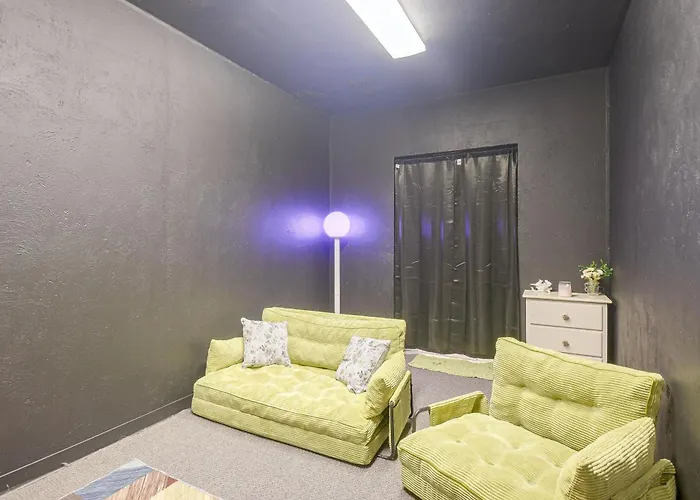On Main St! Walkable Family In Apartment