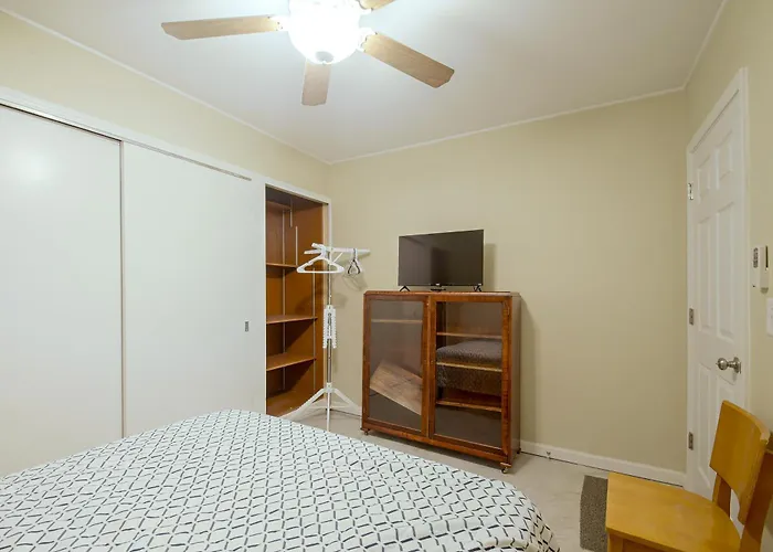 Apartment On Main St! Walkable Family In